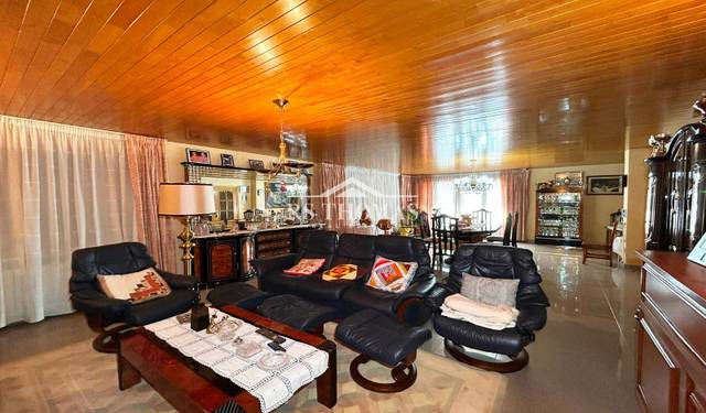 Casa-chalet en Venta en Arinsal - Erts