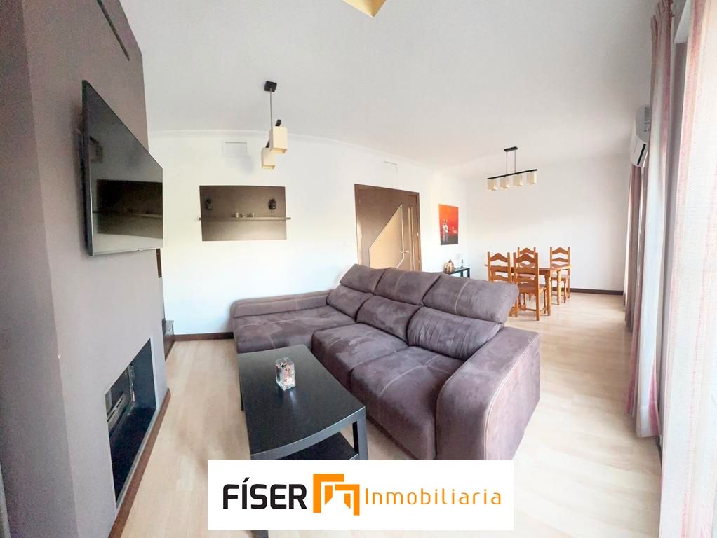 Living room of Flat to rent in Zafra  with Air Conditioner, Parquet flooring and Furnished