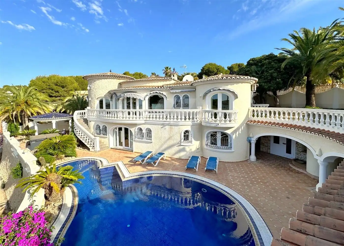 Detached house with terrace for sale in Cala Advocat - Baladrar