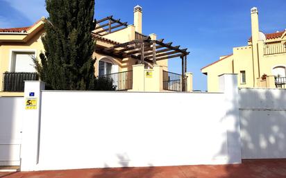 Außenansicht von Einfamilien-Reihenhaus zum verkauf in Mijas mit Klimaanlage, Terrasse und Balkon