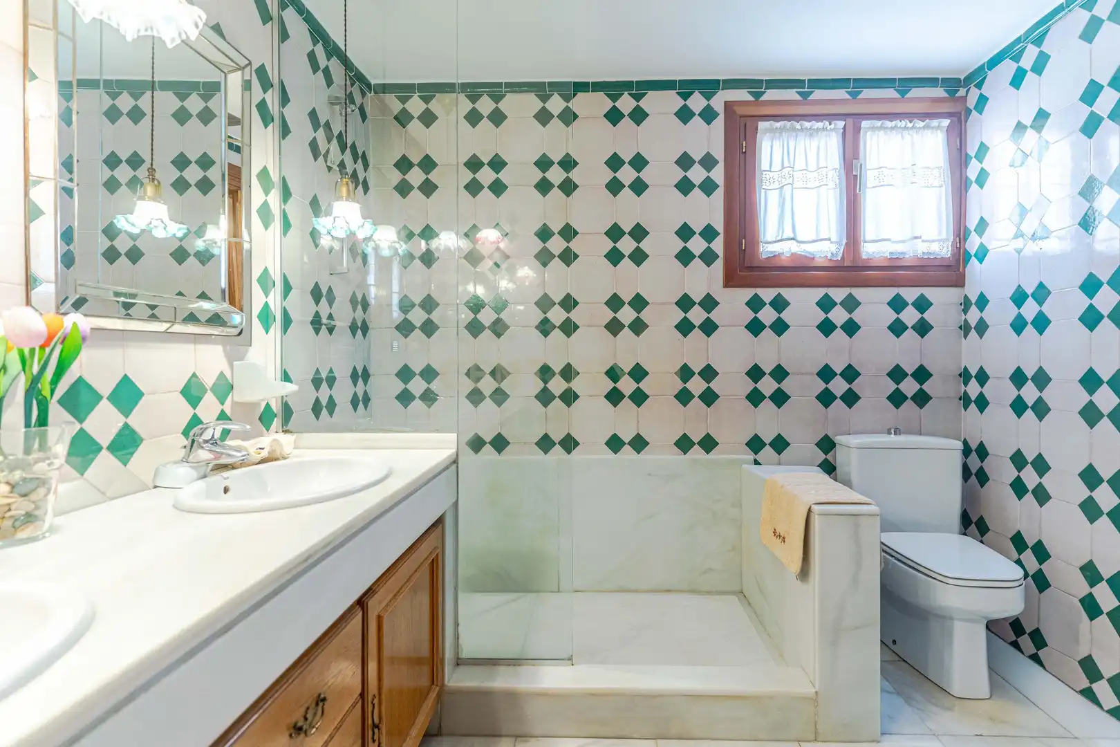 Baño de Dúplex en venta en Granada con Aire acondicionado, Jardín privado y Trastero