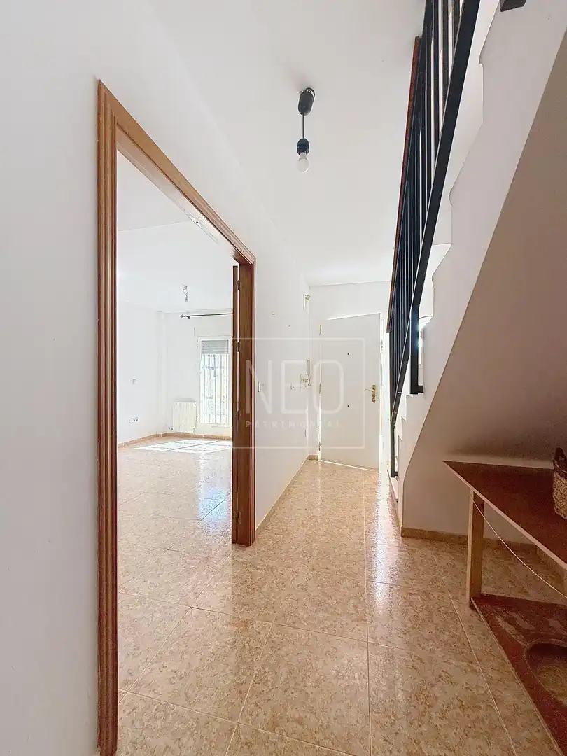 Semi-detached house with garden for sale in Avenida ALFAGUARA, imagen 14