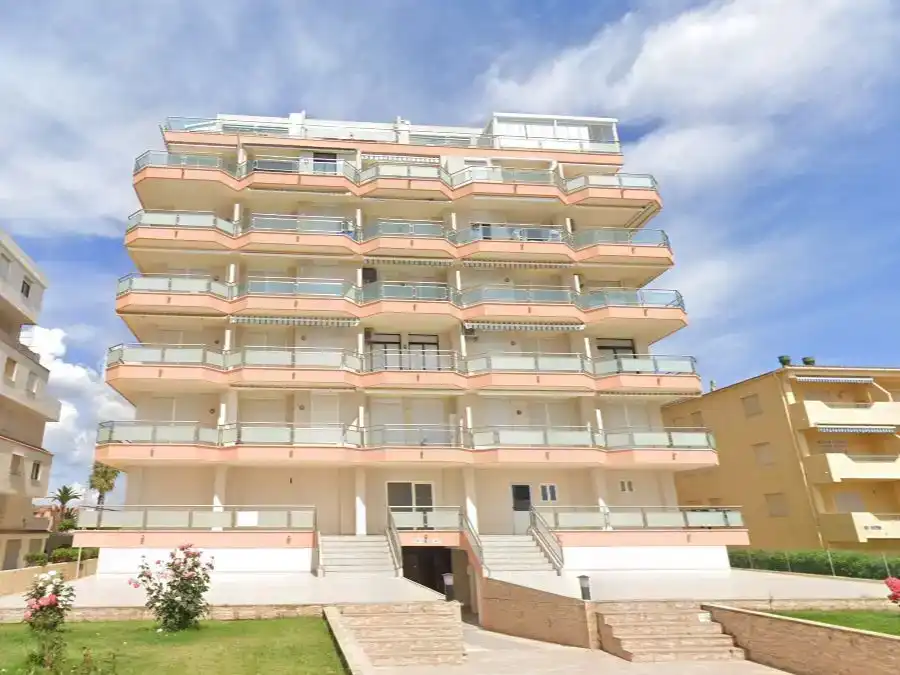 Vista exterior de Pis en venda en Peñíscola / Peníscola amb Jardí privat, Traster i Piscina