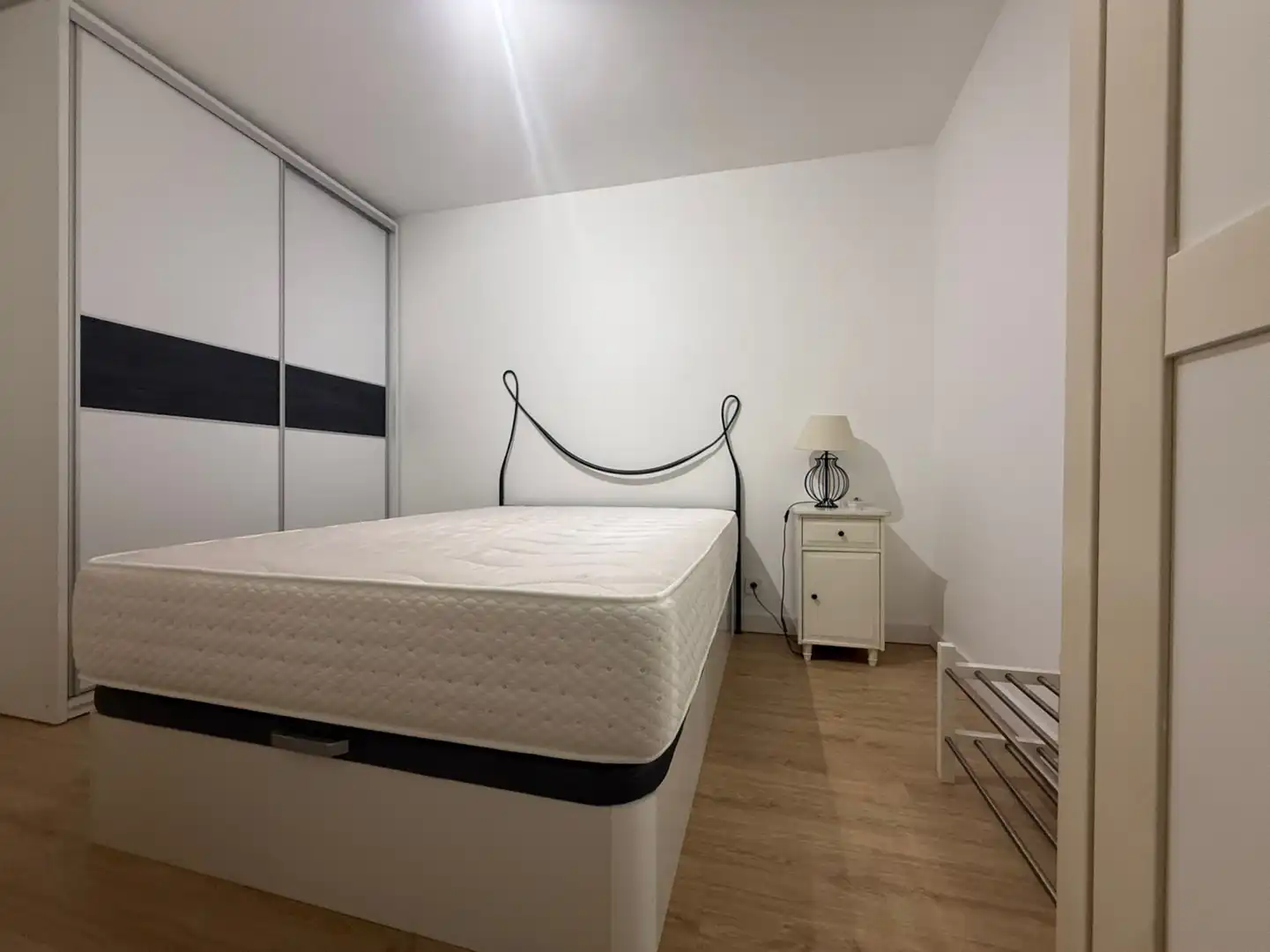 Bedroom of Flat for rent in Santander  with Heating