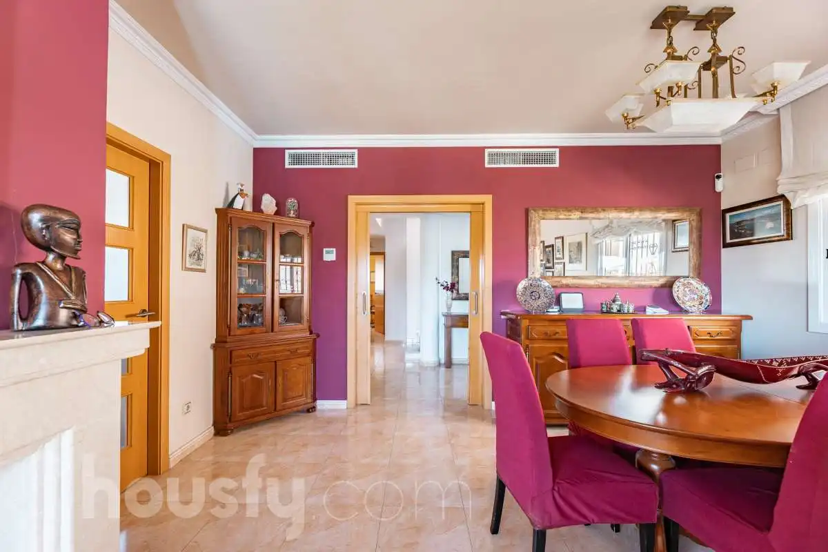 Comedor de Casa o chalet en venta en Calafell con Aire acondicionado, Calefacción y Jardín privado