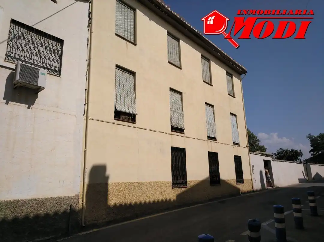 Vista exterior de Residencial en venda en La Zubia