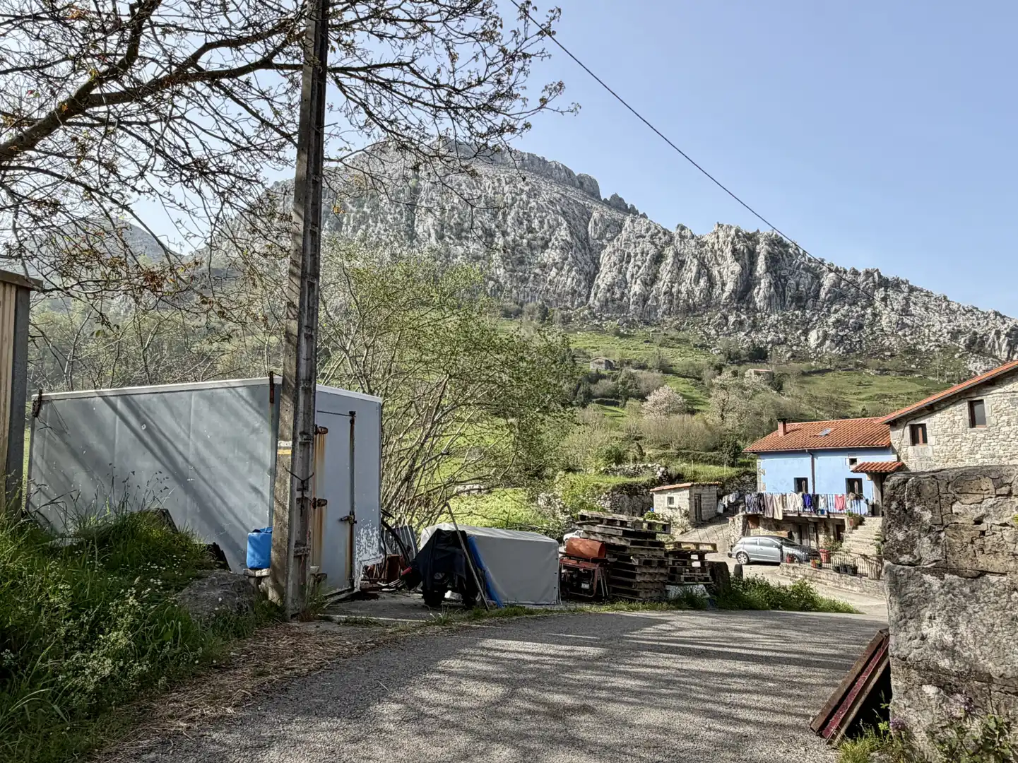 Vista exterior de Casa o xalet en venda en Miera