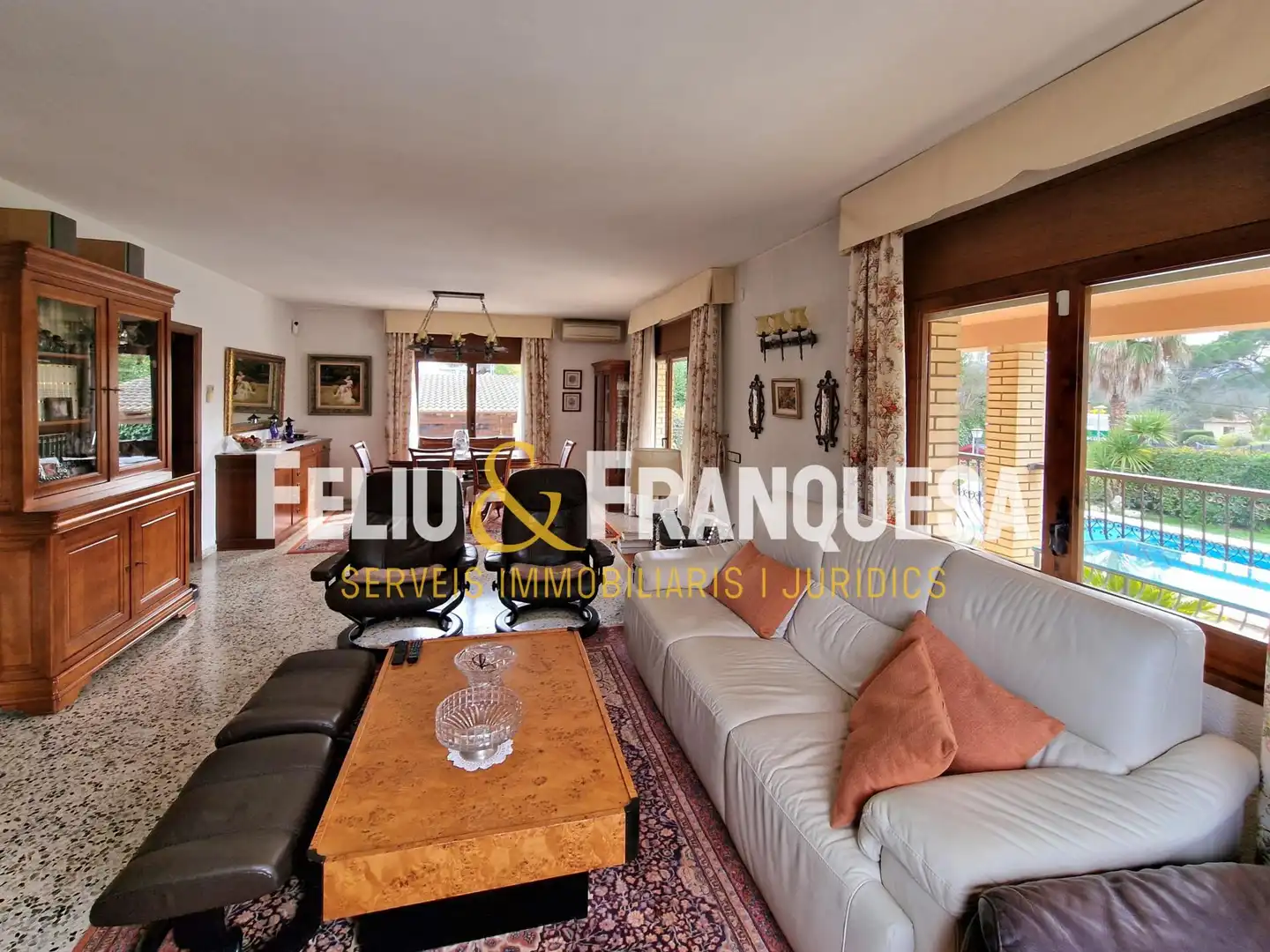 Living room of Houses for sale in Sant Cugat del Vallès  with Heating, Private garden and Terrace