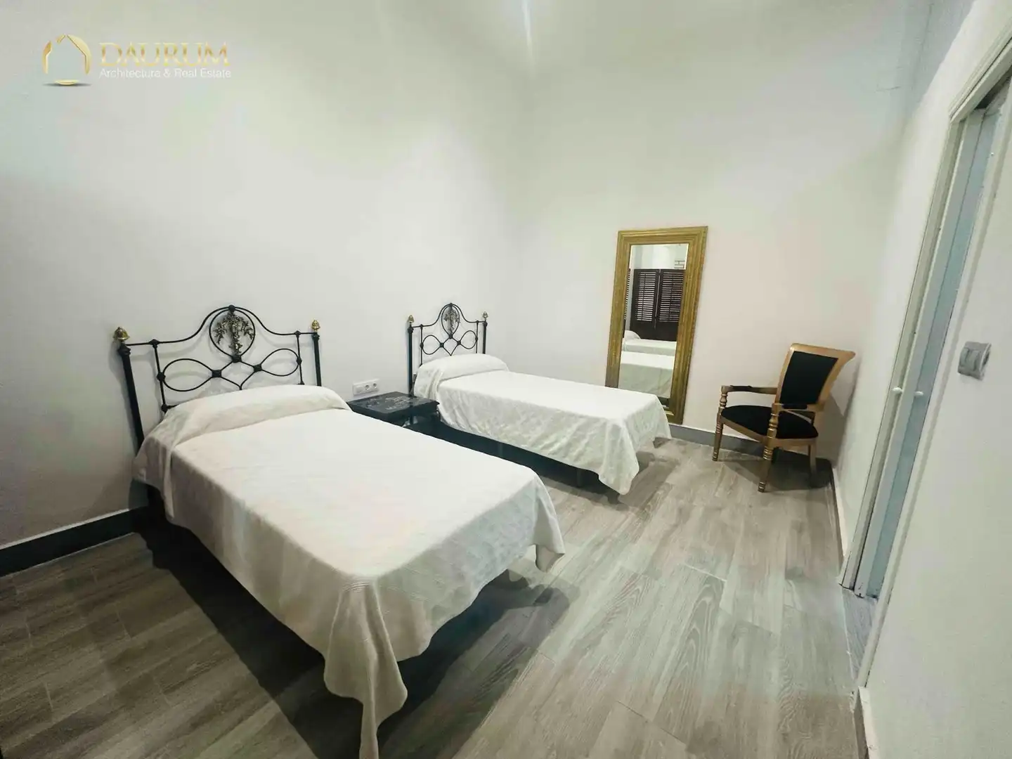 Apartament en venda a DE ALTAMIRA, Urbadiez - Entrepuentes