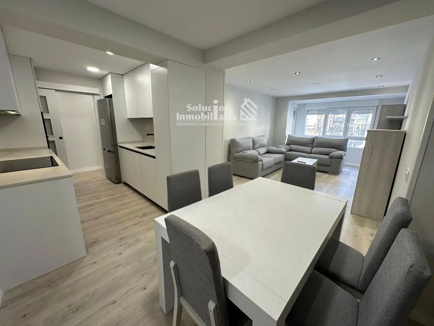 Außenansicht von Wohnung zur Miete in Salamanca mit Heizung, Terrasse und Möbliert