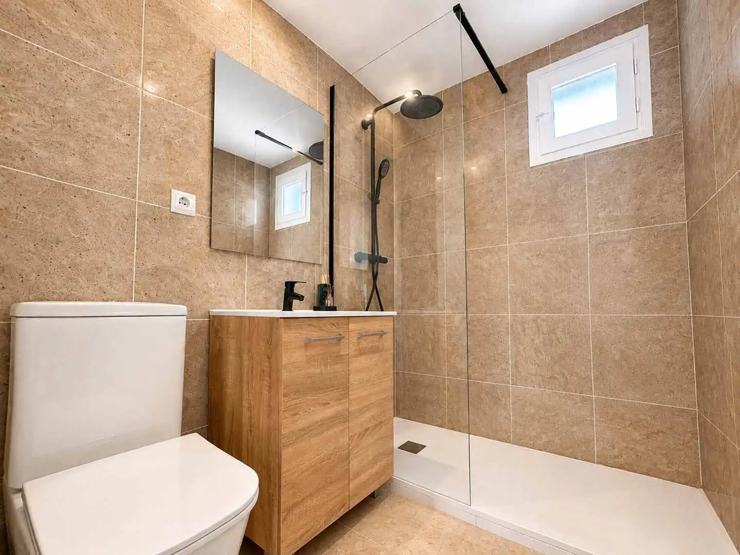 Bathroom of Apartments for sale in Manilva  with Terrace and Community pool