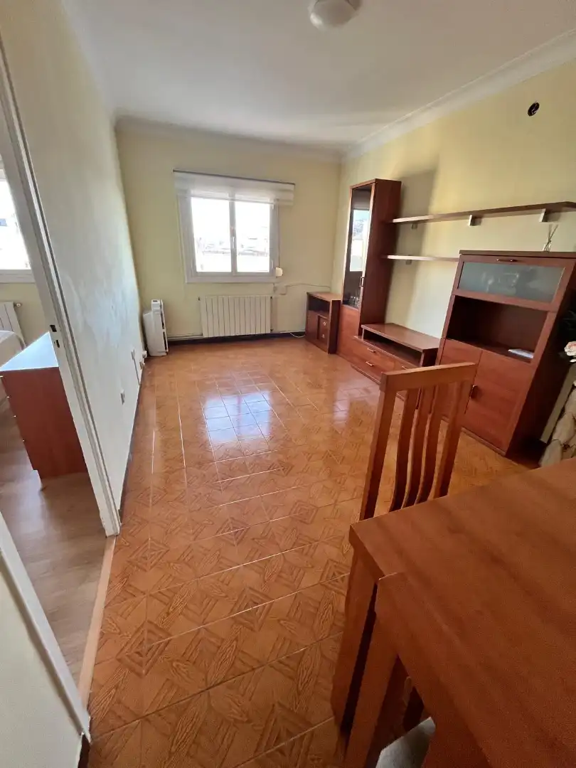 Sala d'estar de Pis en venda en L'Hospitalet de Llobregat amb Aire condicionat, Calefacció i Parquet