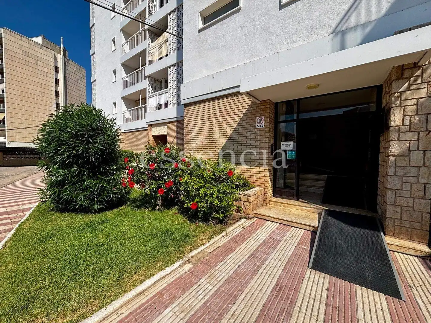 Vista exterior de Apartamento en venta en Gandia con Jardín privado, Terraza y Balcón