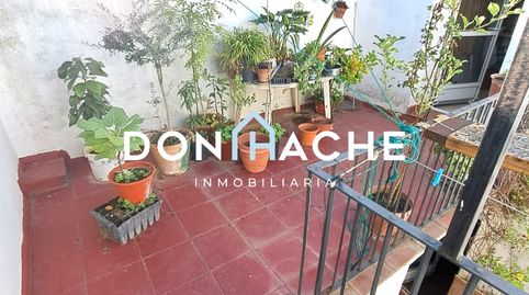 CASA CON PATIO Y TERRAZA EN EL CENTRO