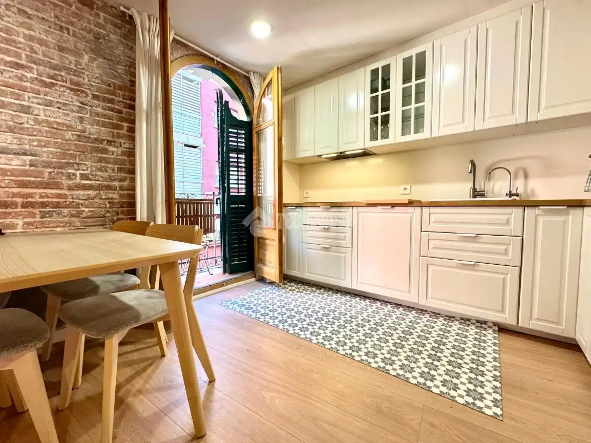 Piso en venta en Carrer d'Elkano, imagen 3