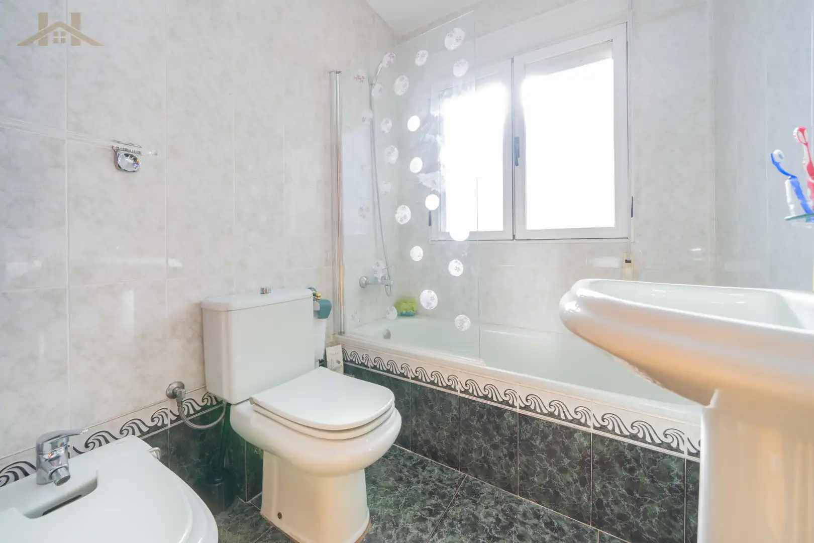 Bathroom of Houses for sale in Villanueva del Pardillo  with Heating, Private garden and Terrace