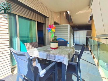Apartamento con piscina en venta en Puerto de Mazarrón