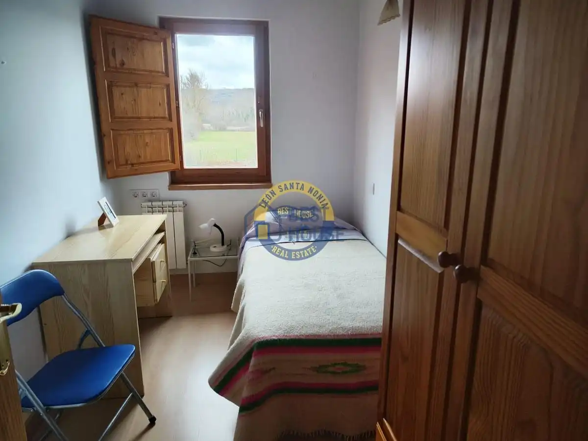 Habitación de Casa o chalet en venta en Villaquilambre con Calefacción, Jardín privado y Parquet