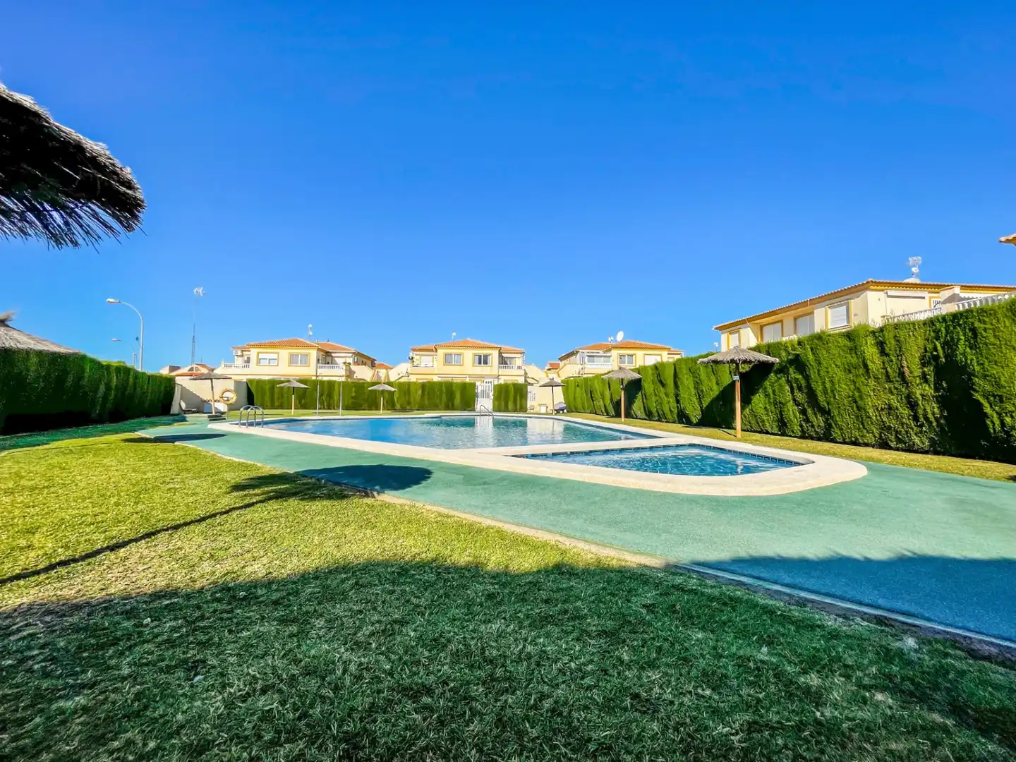 Piscina de Planta baja en venta en Orihuela con Aire acondicionado, Terraza y Piscina