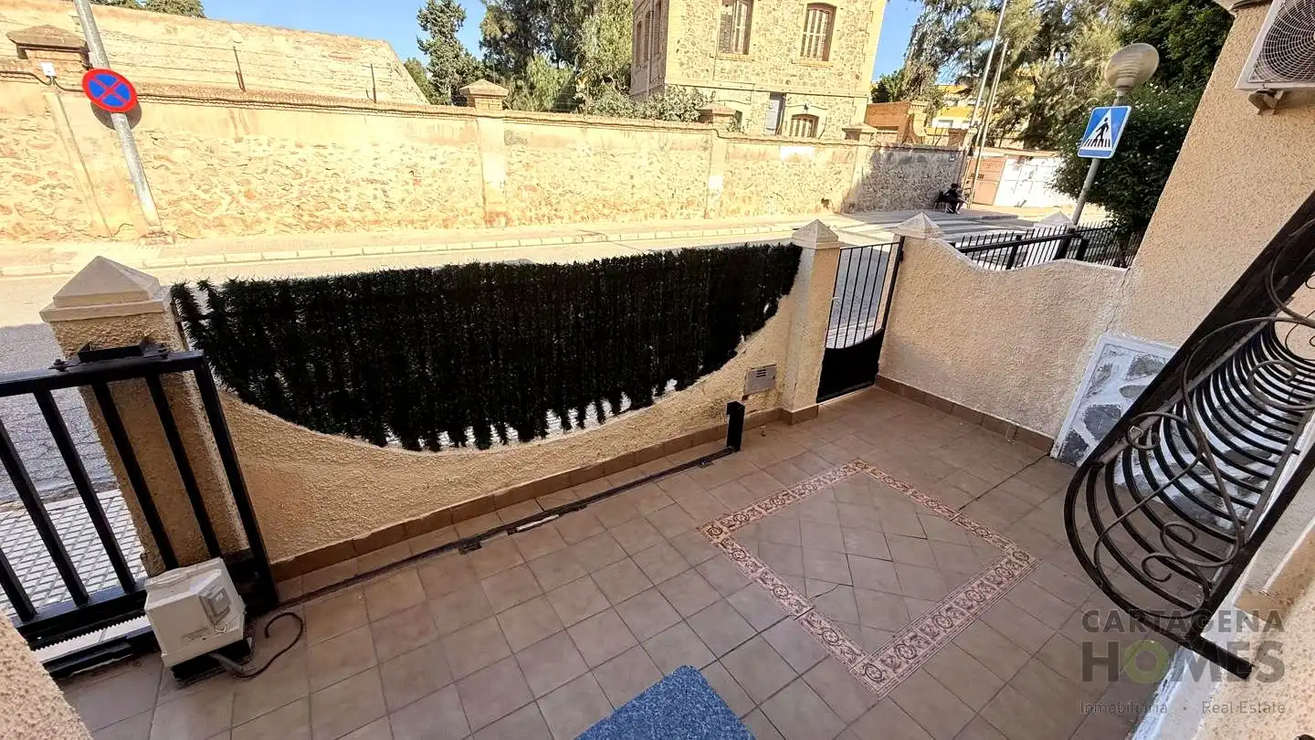 Terrassa de Casa o xalet en venda en Cartagena amb Aire condicionat i Jardí privat