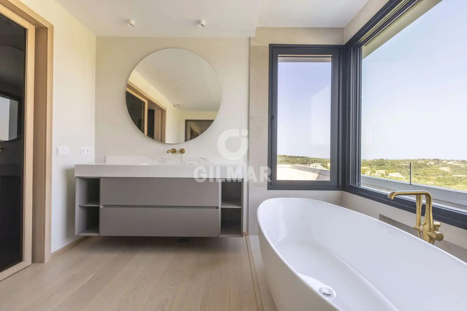 Bany de Casa o xalet en venda en Sotogrande amb Calefacció, Jardí privat i Piscina