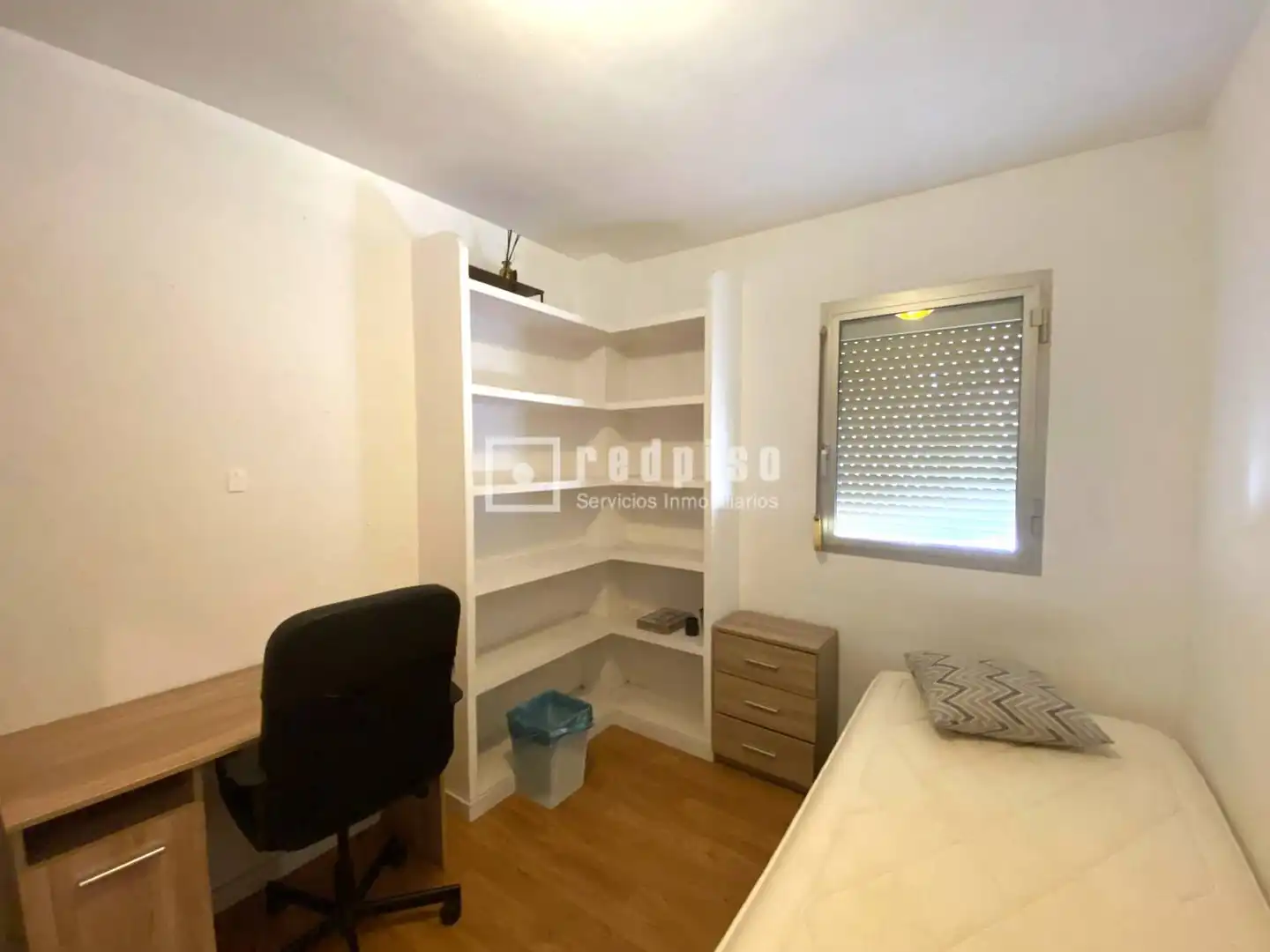Dormitori de Pis de lloguer en Málaga amb Aire condicionat, Calefacció i Terrassa