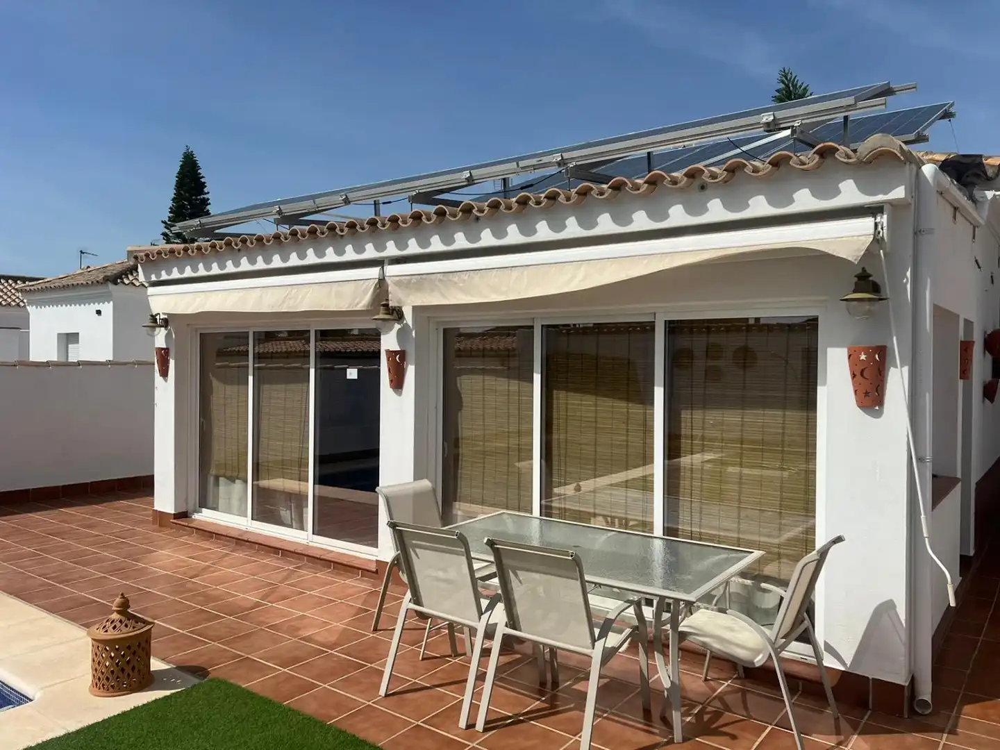 Terrace of Houses for sale in Chiclana de la Frontera  with Storage room, Swimming Pool and Oven