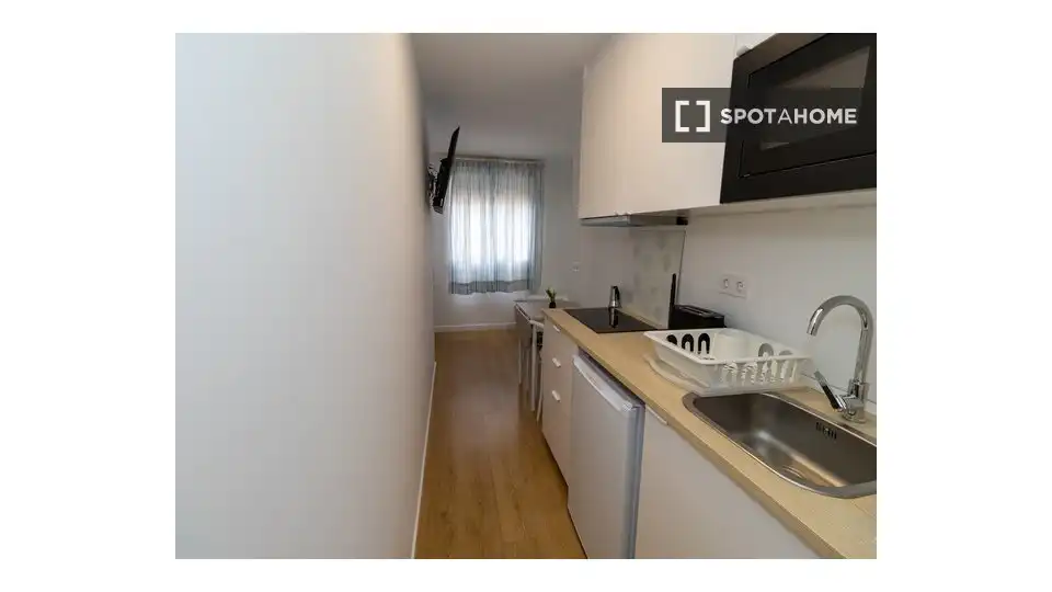 Habitación de Piso de alquiler en Valencia con Aire acondicionado, Calefacción y Amueblado
