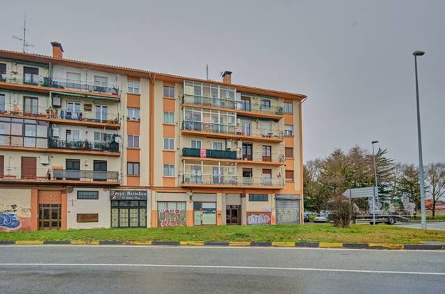 Piso en Venta en Aizoáin