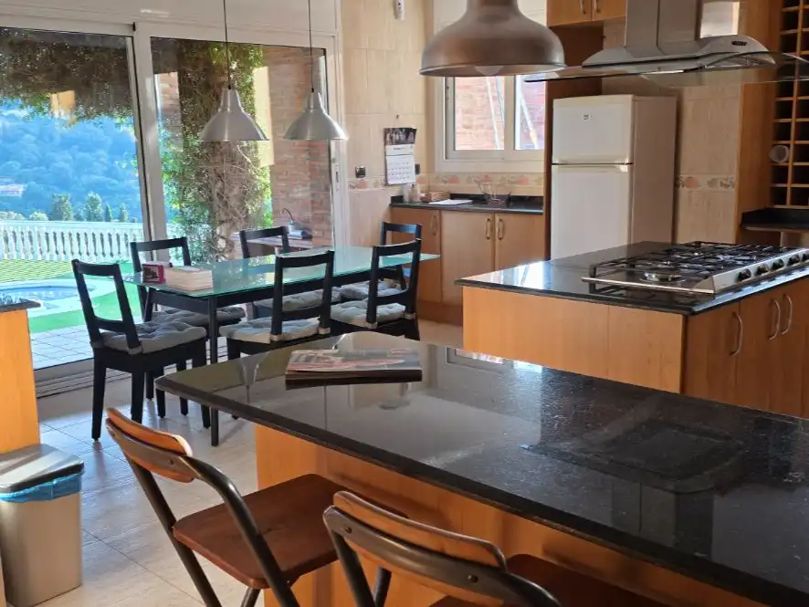 Küche von Haus oder Chalet zur Miete in Sant Fost de Campsentelles mit Terrasse, Schwimmbad und Balkon