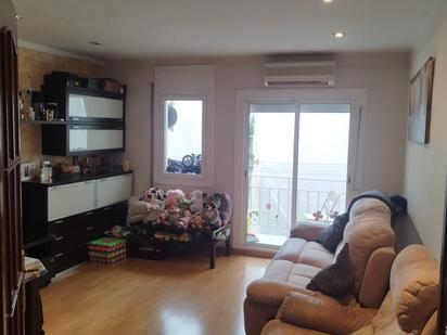 Living room of Flat for sale in  Barcelona Capital  with Air Conditioner, Heating and Parquet flooring