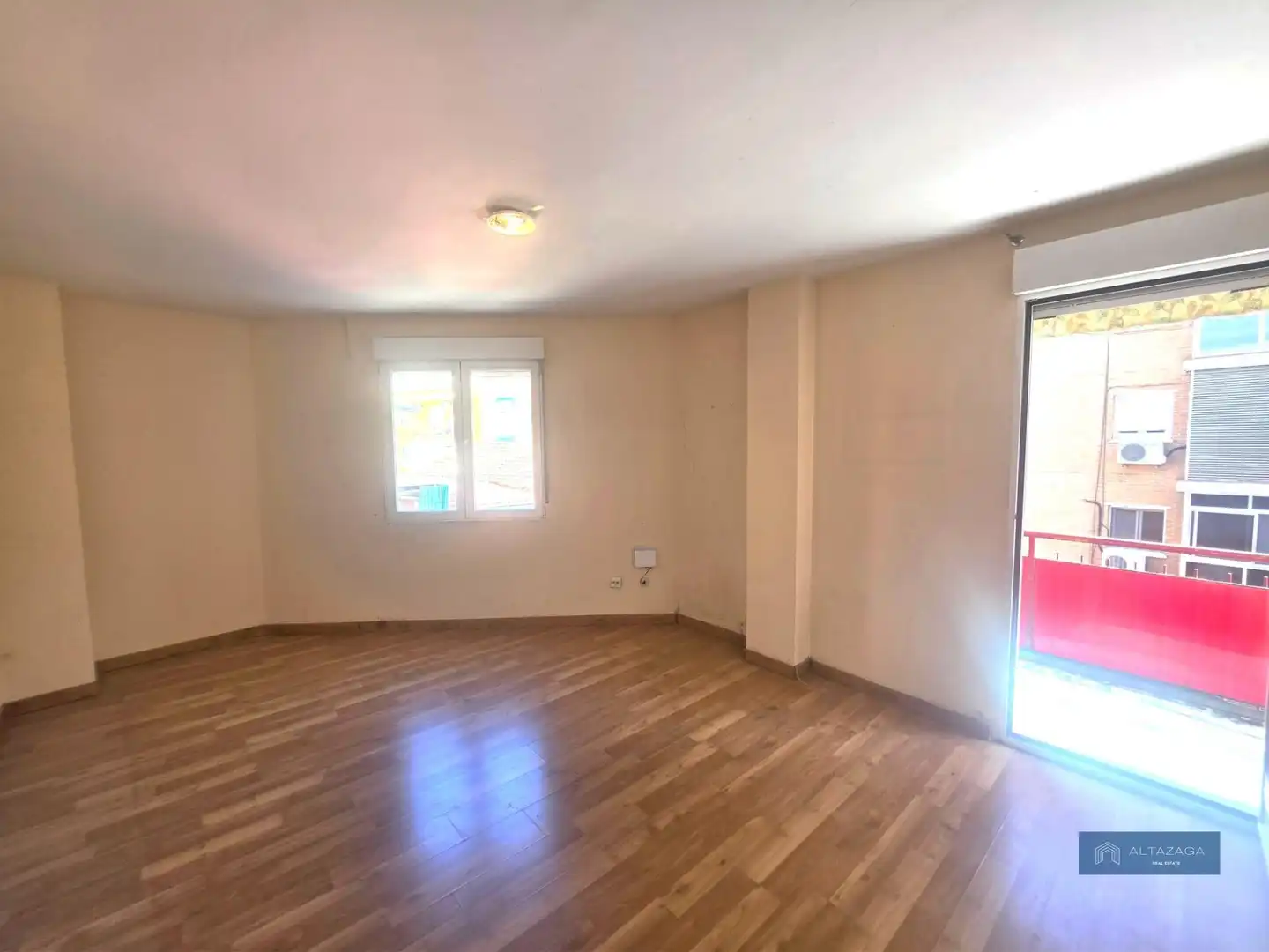Schlafzimmer von Wohnung zum Verkauf in San Sebastián de los Reyes mit Klimaanlage, Terrasse und Alarm
