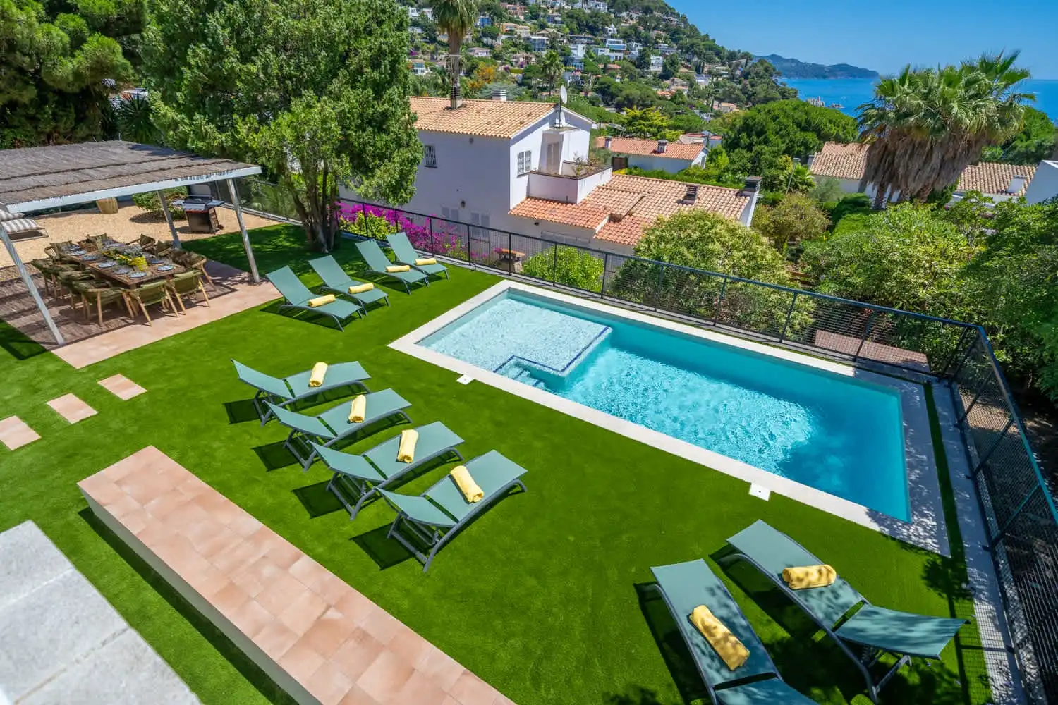 Piscina de Casa o chalet de alquiler en Blanes con Aire acondicionado, Calefacción y Jardín privado