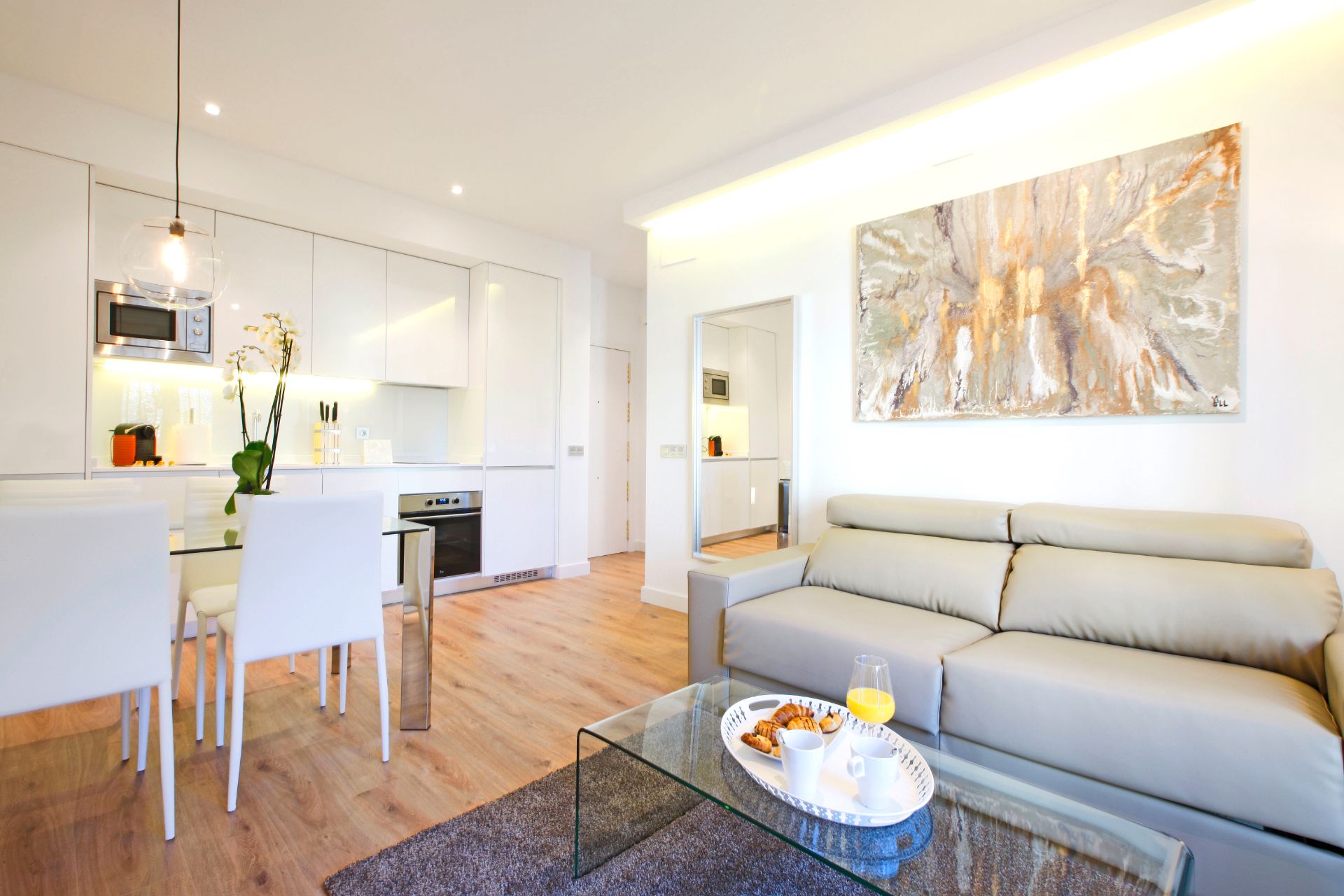 Living room of Flat to rent in  Madrid Capital  with Air Conditioner, Heating and Furnished