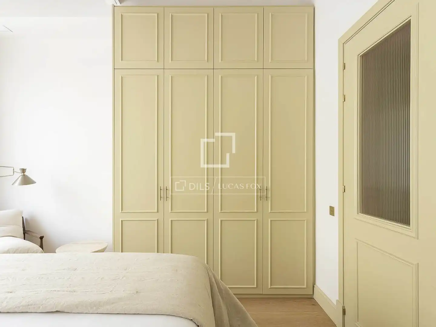 Bedroom of Flat for sale in Barcelona  with Air Conditioner, Heating and Parquet flooring
