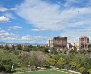 Vista exterior de Pis en venda en  Valencia Capital amb Calefacció