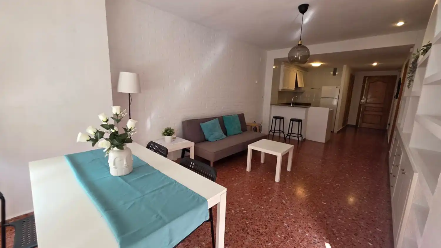 Sala d'estar de Estudi en venda en Gandia amb Aire condicionat, Traster i Moblat