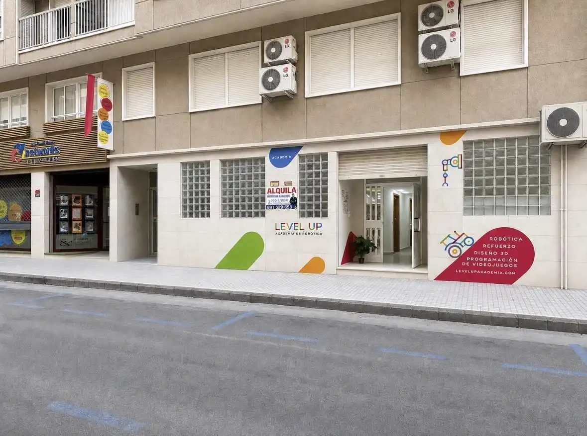 Gewerbefläche zur Miete in Calle reyes catolicos, imagen 2