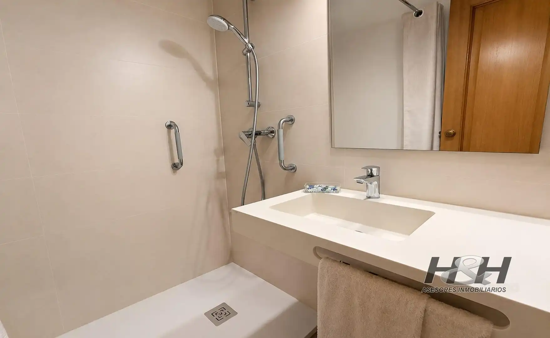 Baño de Piso en venta en Godella con Aire acondicionado y Balcón