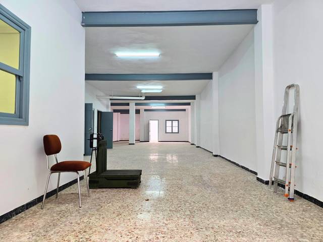 Local comercial en Alquiler en Plaza Crevillente - Antiguos Juzgados - El Asilo