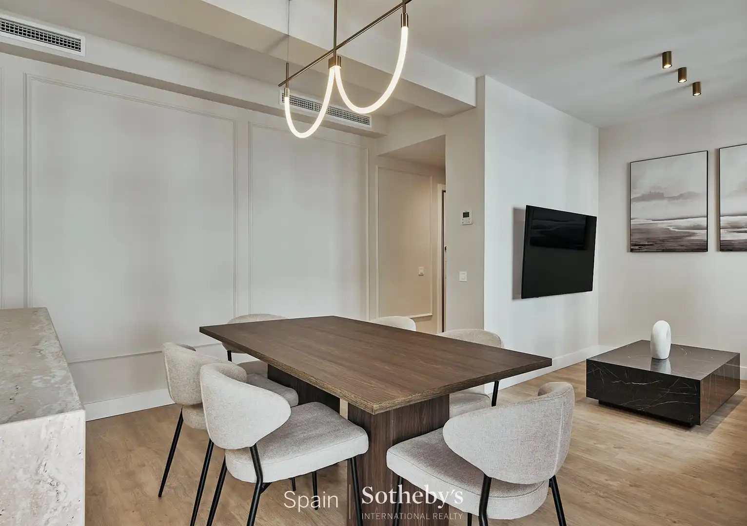 Menjador de Apartament en venda en Madrid amb Aire condicionat, Calefacció i Terrassa