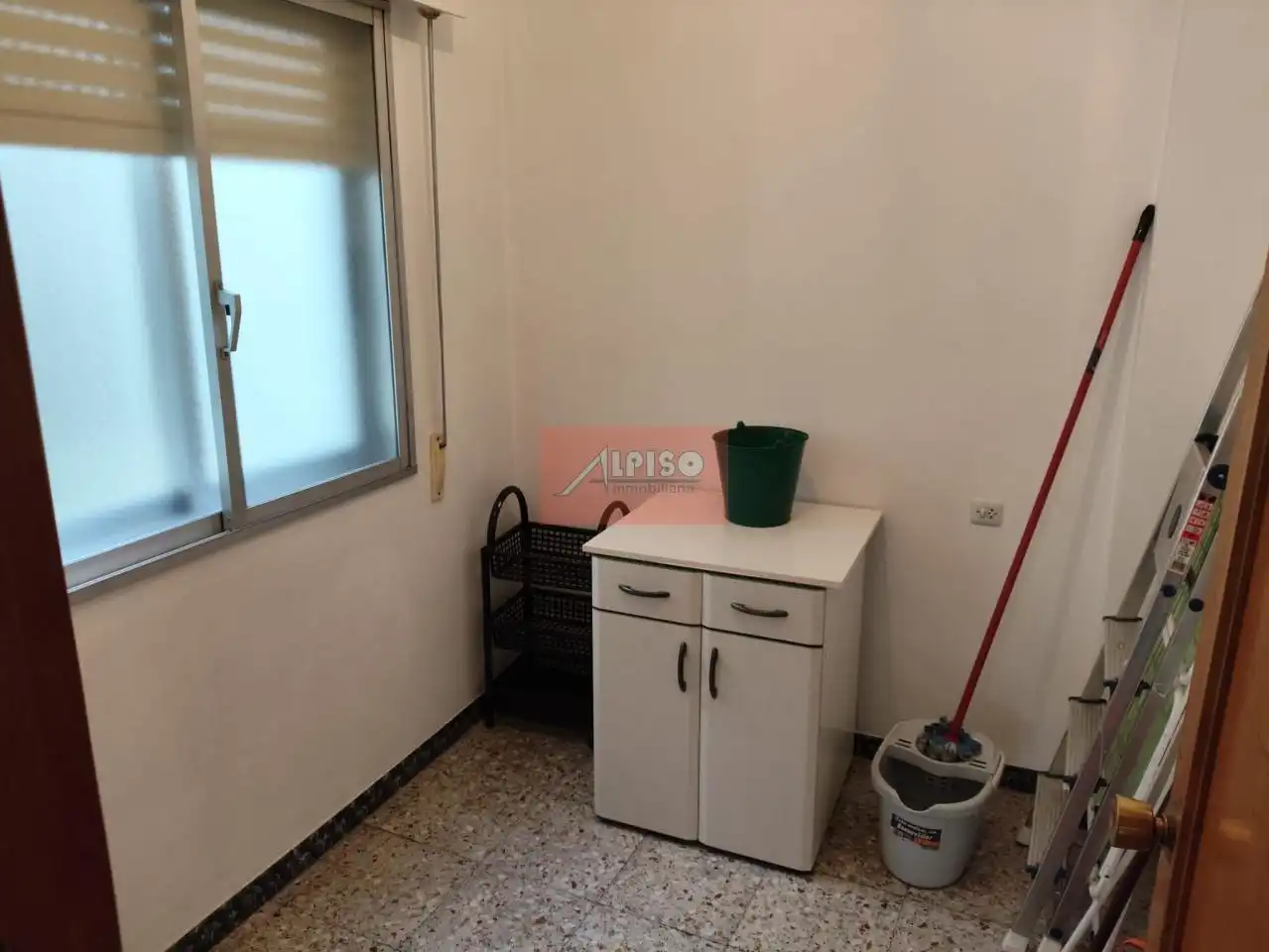 Flat for sale in Ourense Capital   with Heating, Storage room and Furnished