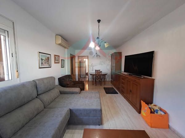 Sala d'estar de Casa adosada en venda en  Almería Capital amb Aire condicionat
