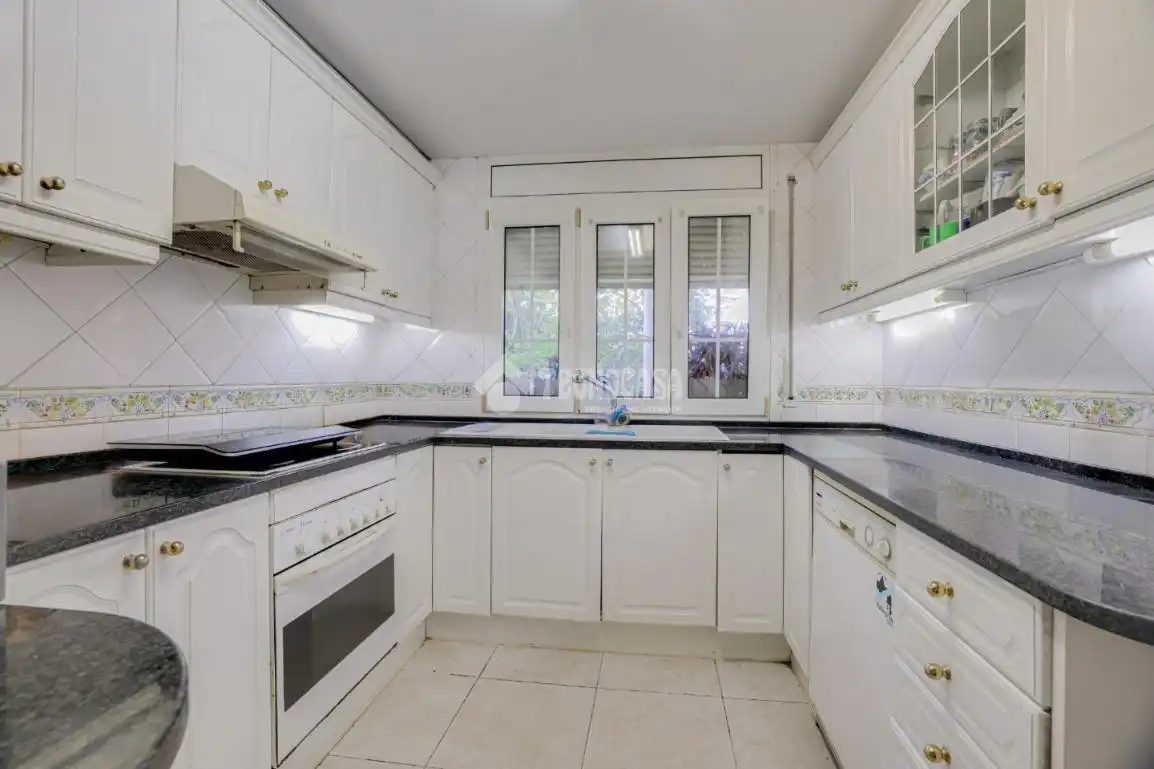 Cocina de Casa adosada en venta en Rubí con Aire acondicionado, Calefacción y Amueblado