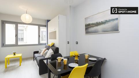 Foto 2 de Estudi per a compartir a Recoletos, Madrid