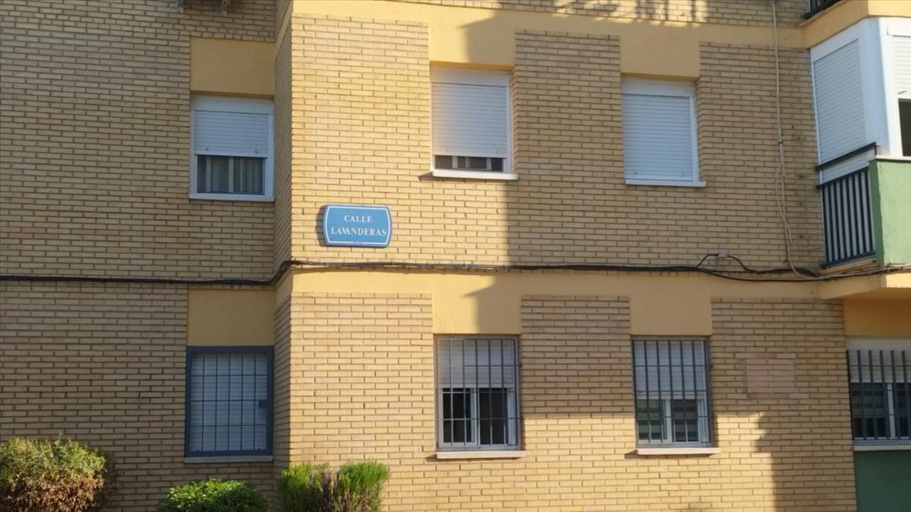 Vista exterior de Pis en venda en  Sevilla Capital