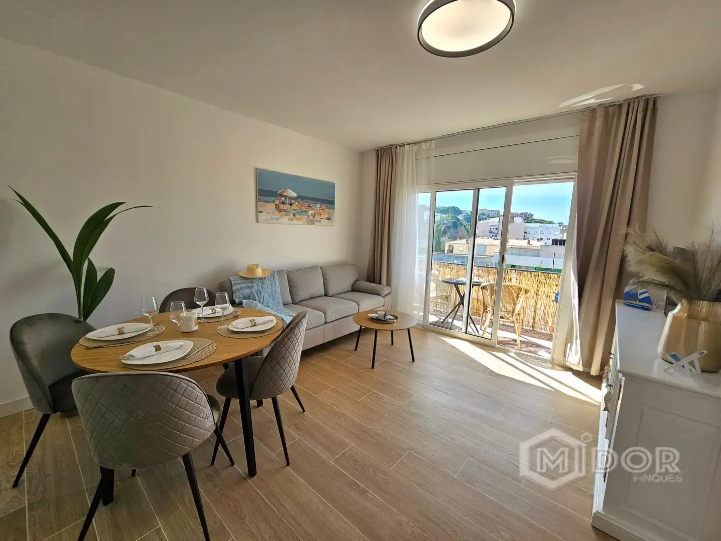 Living room of Apartments for sale in Sant Feliu de Guíxols  with Air Conditioner, Furnished and Oven