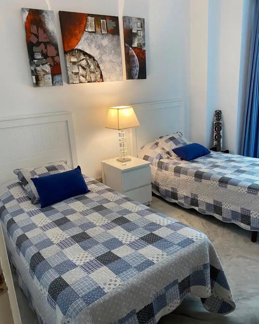 Dormitori de Dúplex de lloguer en Marbella amb Aire condicionat, Calefacció i Moblat