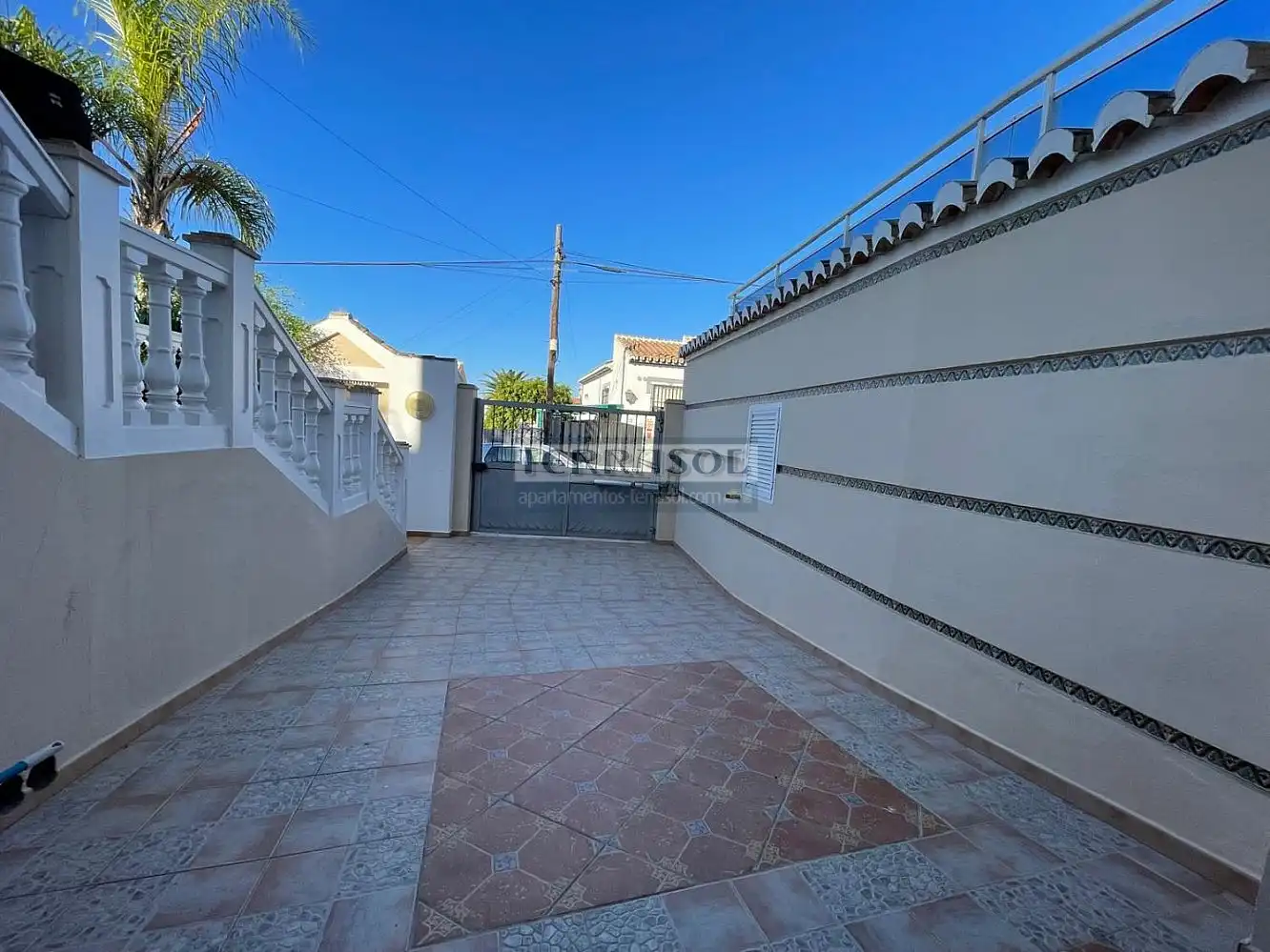 Vista exterior de Casa o xalet en venda en Vélez-Málaga amb Aire condicionat, Calefacció i Terrassa