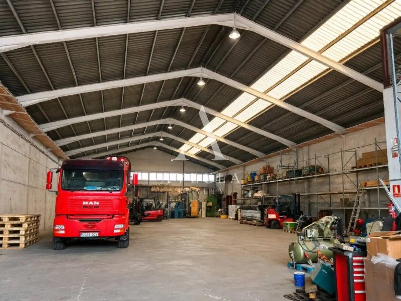 Vista exterior de Nave industrial en venta en Lliçà de Vall